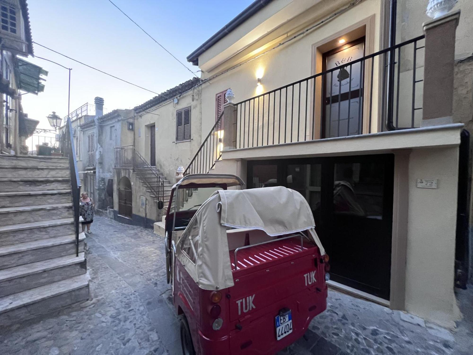 B&B San Nicodemo Ciro ภายนอก รูปภาพ